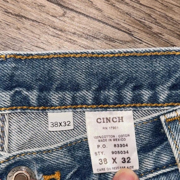 Cinch • Green Label Original Relaxed Fit Jeans - Picture 5 of 9